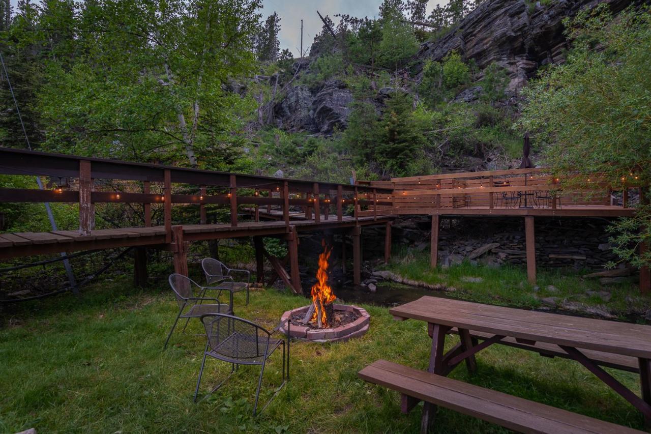 Harney Camp Cabins Хилл-Сити Экстерьер фото